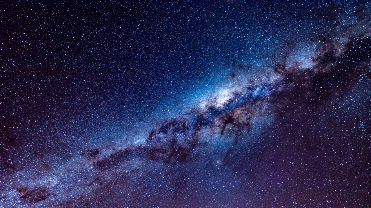 Vita aliena: scienziati stanno monitorando una regione specifica del cosmo piena di stelle