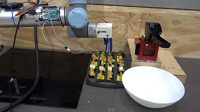 Il robot “chef” impara a ricreare ricette guardando video di cucina