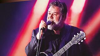 Russell Crowe apre oggi il suo tour musicale italiano