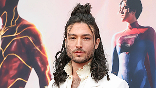 Ezra Miller torna a parlare: “Sto facendo del mio meglio per mantenermi in salute”