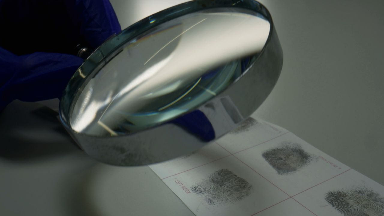 Indagini – Caccia Al Killer e altre tre docuserie per l’estate Crime di Sky