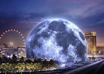The Sphere: l'enorme arena costata 2,2 miliardi di dollari non passa inosservata, nemmeno a Las Vegas