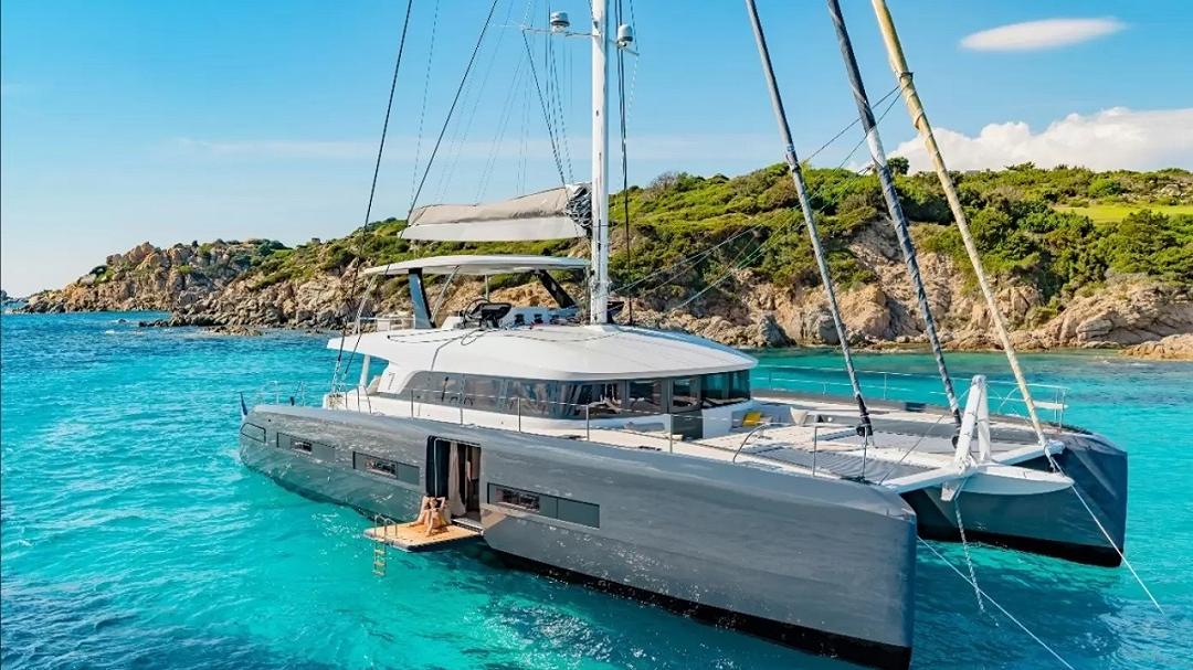 Lagoon Seventy7: il catamarano a vela di lusso