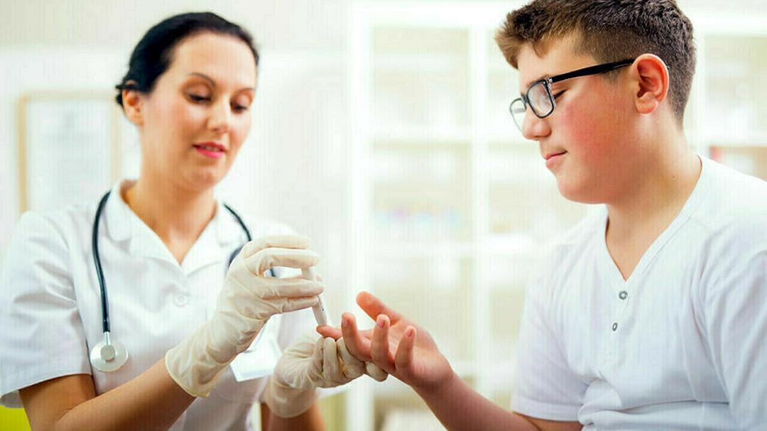 Diabete: ecco come possono affrontarlo i genitori degli under 18