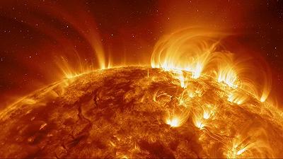 Sole: esplosione di 4 ore genera tempeste geomagnetiche