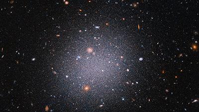 Galassia priva di materia oscura: NGC 1277 è un enigma cosmico
