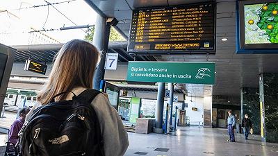 Trasporti: in arrivo scioperi dei treni e degli aerei in tutta Italia