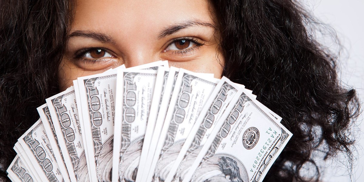 Spagna, si discute un’eredità di cittadinanza: 20.000€ al compimento dei 18 anni