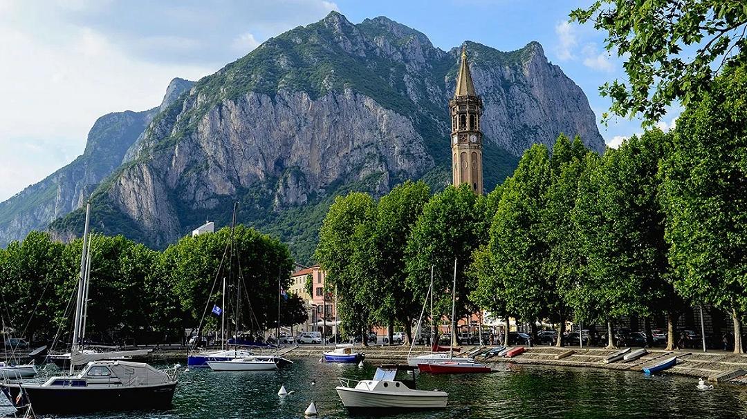 Frana a Lecco: la ferrovia e la strada restano intatte