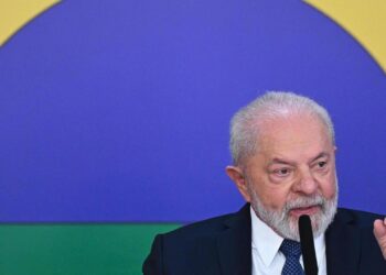 Il presidente brasiliano Lula propone moneta comune Brics come alternativa al dollaro