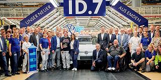 Volkswagen ID.7, avviata la produzione: la nuova punta di diamante dell’offerta elettrica di VW