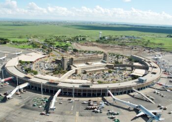 Aeroporto internazionale di Nairobi torna operativo: licenziati i vertici delle autorità aeroportuali