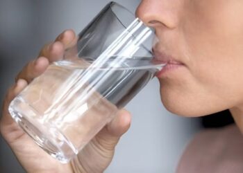Acqua e sale: benefici e rischi per la salute