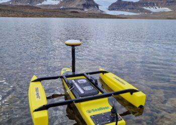 Drone esplora laghi glaciali artici: primo progetto italiano in quest'ambito