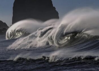 Onde marine in California: il cambiamento climatico causa un aumento in altezza
