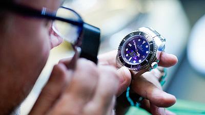 Esportazioni di orologi svizzeri: cosa c’è dietro il rallentamento a luglio 2023?