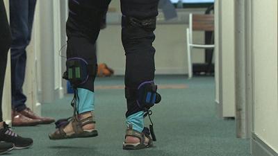 Ictus: i pantaloni NeuroSkin sono stimolati dall’intelligenza artificiale per il recupero della mobilità