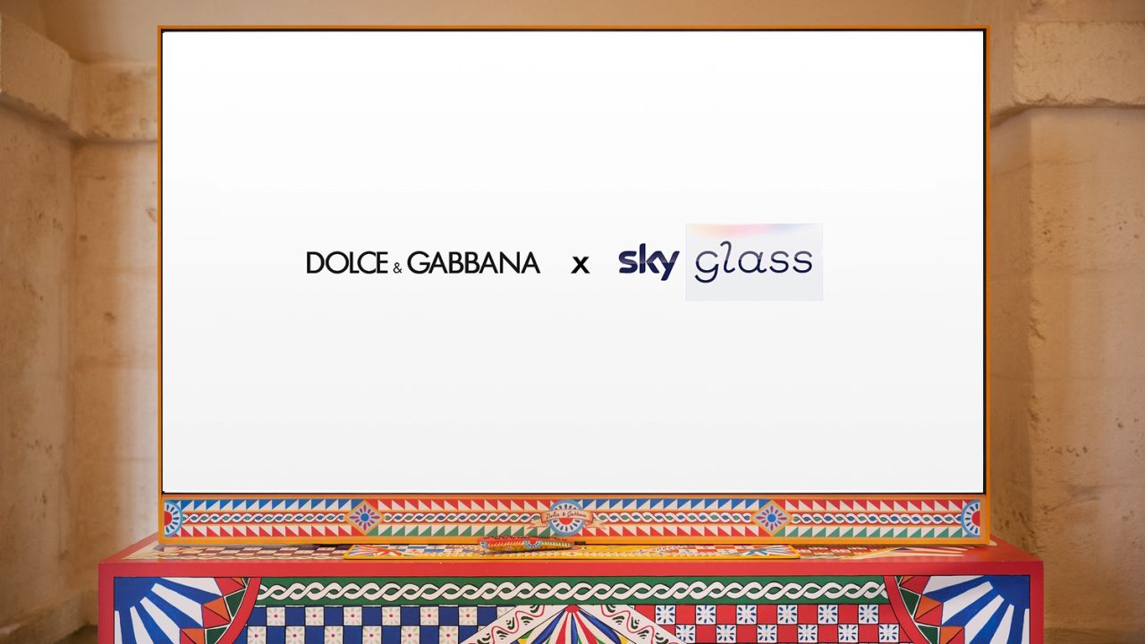 Sky presenta un nuovo modello di Sky Glass griffato Dolce&Gabbana