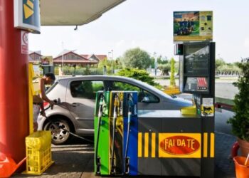 Prezzo della benzina: come si determina in Italia?