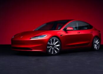 La nuova Tesla Model 3: più autonomia e un design rinnovato