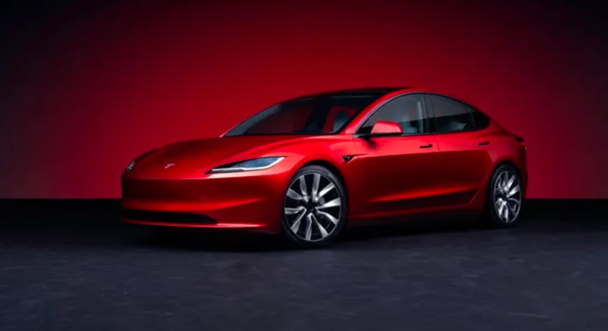 La nuova Tesla Model 3: più autonomia e un design rinnovato