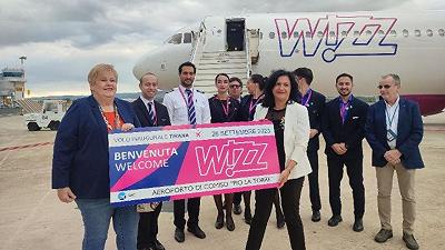 Wizz Air: inaugurato il primo volo Comiso-Tirana