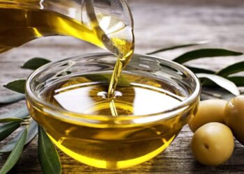 Prezzo dell'olio d'oliva: aumento record, +75% in un anno
