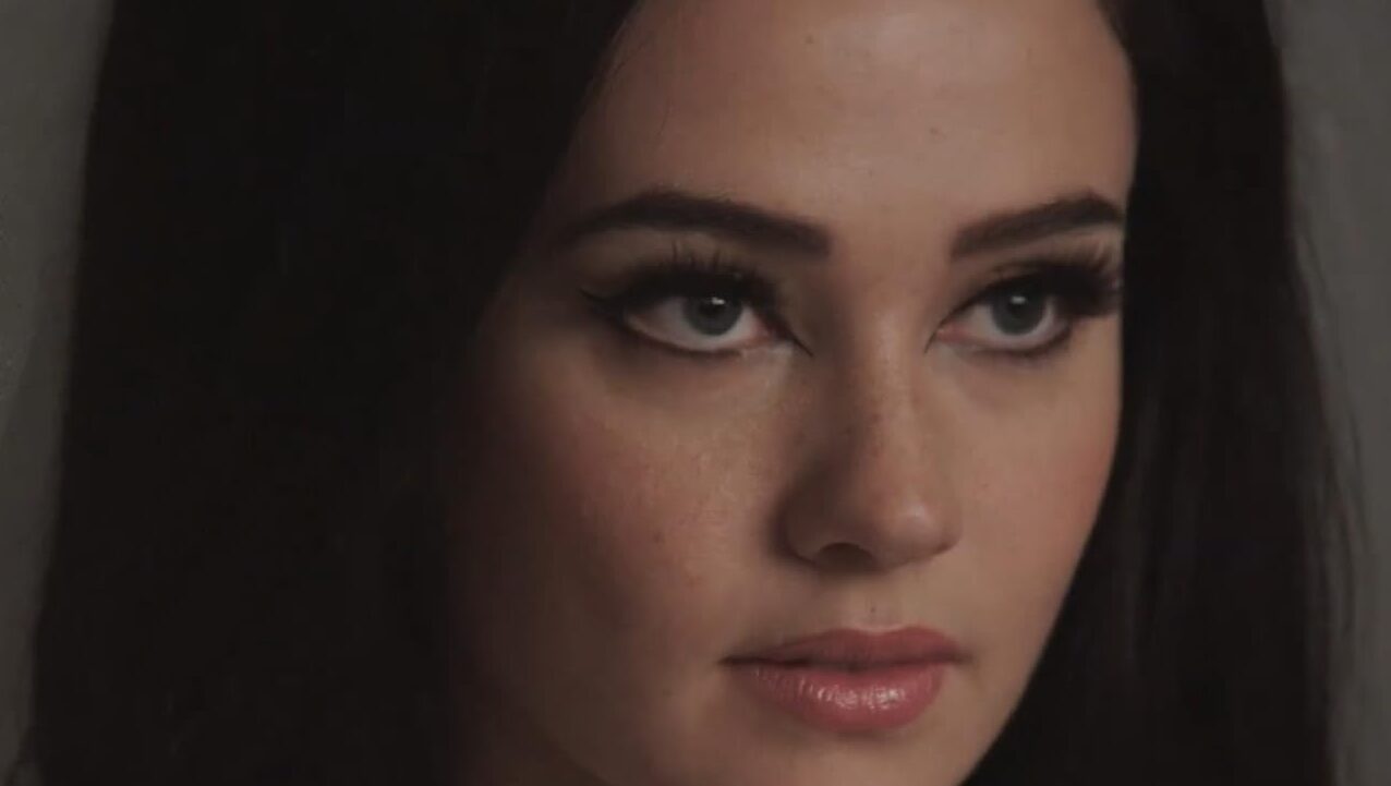 Priscilla – Il racconto di Priscilla Presley sul suo primo incontro con Elvis: “Avevo solo 14 anni, ma ero più grande nella vita”