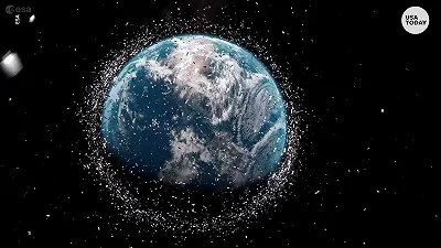 La prima sanzione nella storia per la spazzatura spaziale: multata un’azienda produttrice di satelliti tv