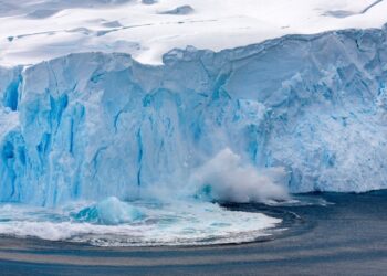 Antartide: emersa una perdita di 7.500 miliardi di tonnellate di ghiaccio in 25 anni