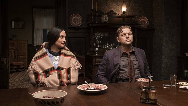 Leonardo DiCaprio e Lily Gladstone
