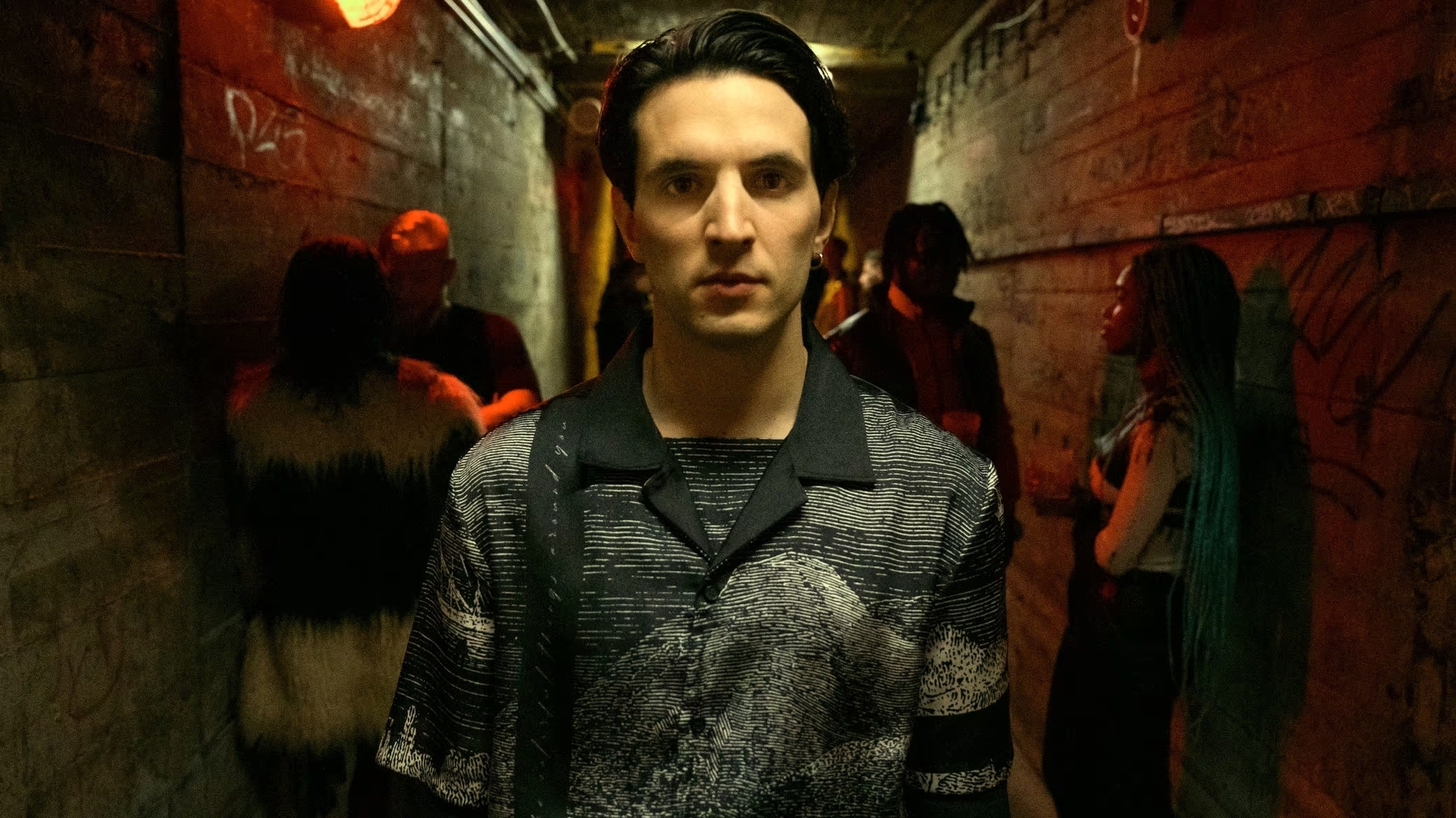 Suburraeterna, la recensione dei primi episodi: ritorno nelle strade di Roma