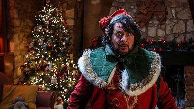 Elf Me: Lillo Petrolo è l’aiutante di Babbo Natale nel nuovo film per Prime Video