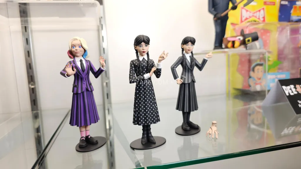 Mercoledì: ecco le action figure NECA