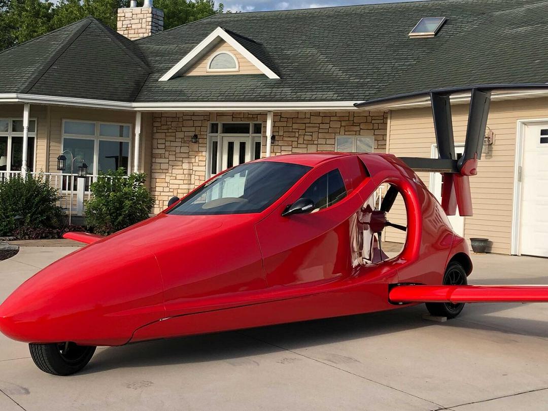 L’auto volante Samson Switchblade spicca il volo