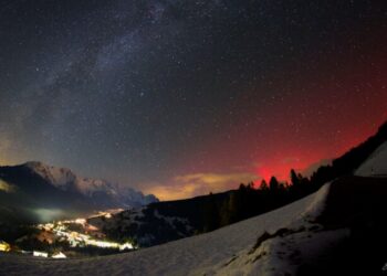 Aurora boreale in Italia: cause e previsioni di un fenomeno raro nel cielo del nostro Paese