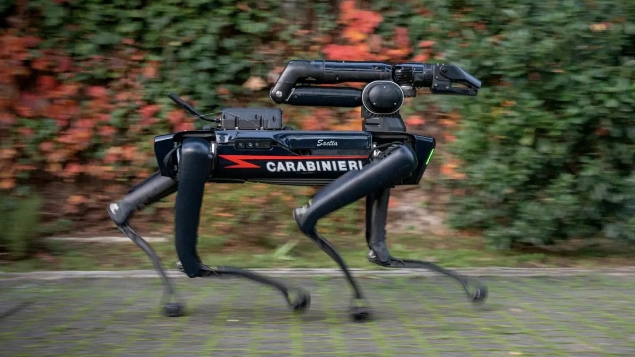 Saetta: il primo cane robot dell’Arma dei Carabinieri