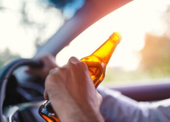Incidenti stradali: lo smartphone potrebbe rilevare il tasso alcolemico al volante