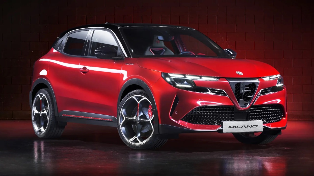 Alfa Romeo Milano: tutto sul baby SUV elettrico o ibrido