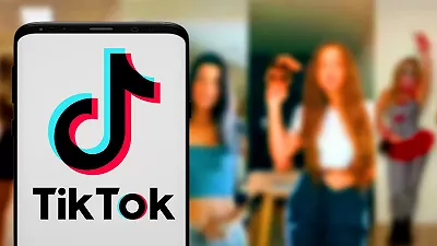 L’UE non esclude il divieto di TikTok: timore per la privacy dei dati e sicurezza