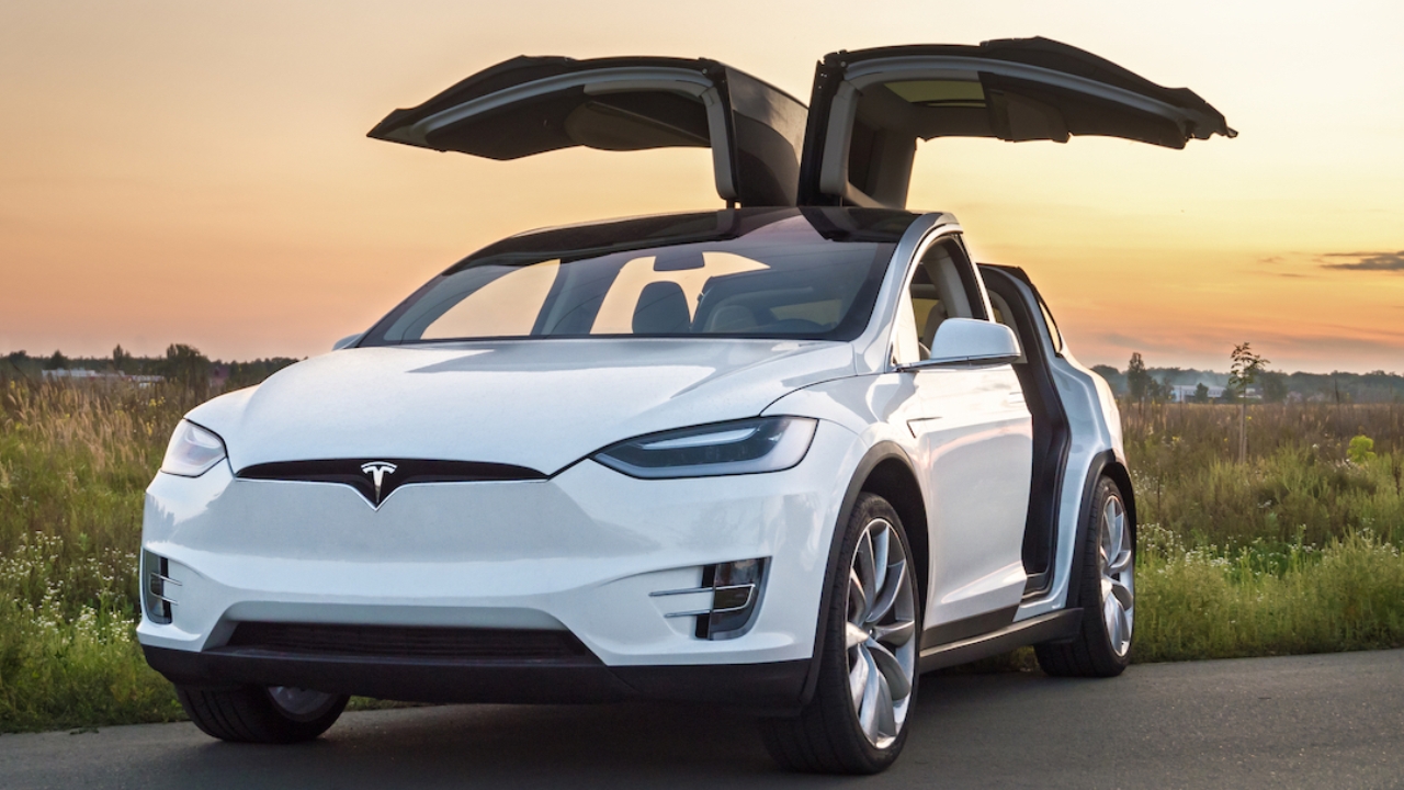 Tesla avvia i primi robotaxi senza supervisione ad Austin