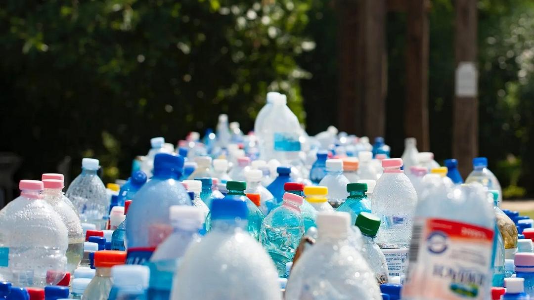 I ricercatori hanno trovato un modo per riciclare efficacemente la plastica senza degradarne la qualità