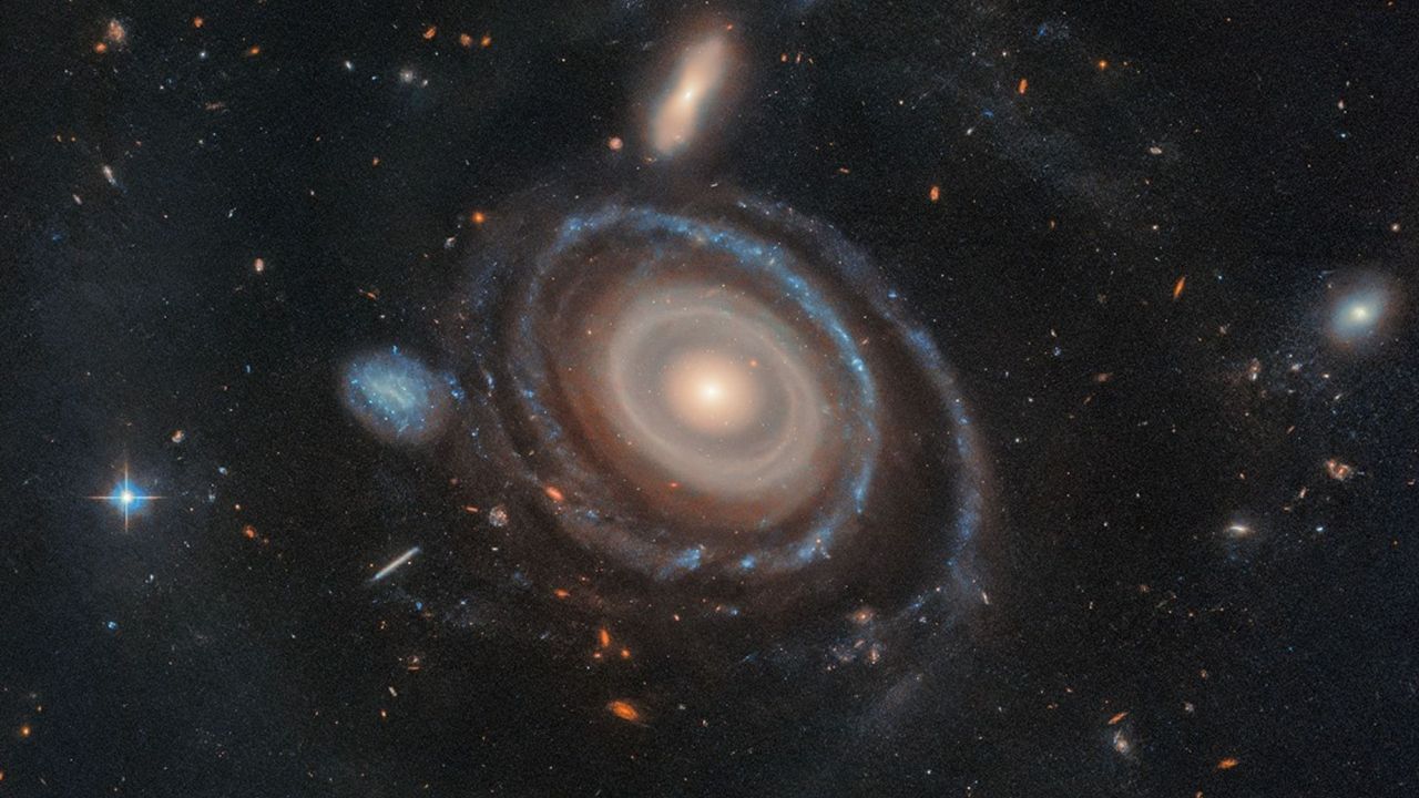 La galassia Bullseye presenta il maggior numero di strutture ad anello mai osservate