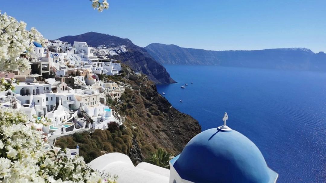 La Grecia dichiara lo stato di emergenza a causa dei terremoti a Santorini