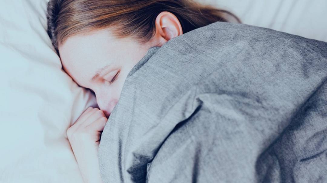 Stanford rivoluziona la medicina del sonno: l’IA trova indizi nascosti su oltre 100 patologie