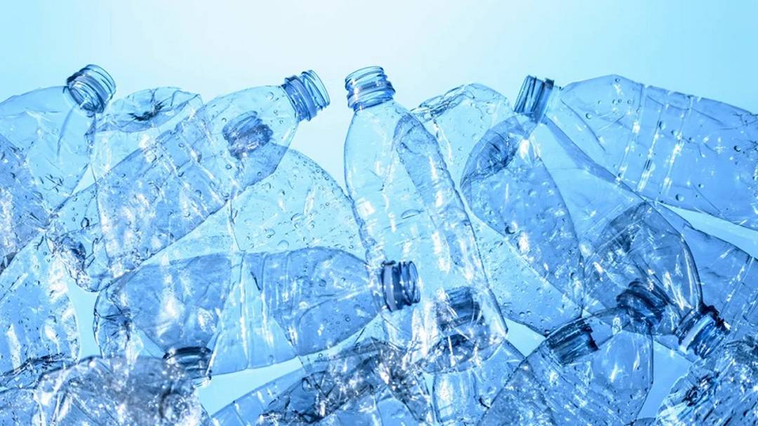 Plastica e salute cerebrale: emergono preoccupazioni dalla ricerca