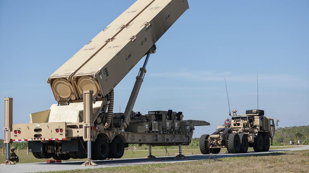 “Dark Eagle”: il primo missile ipersonico USA testato con successo, pronto al dispiegamento