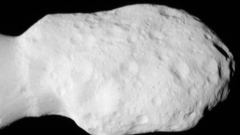 asteroide bizzarro immortalato dalla NASA