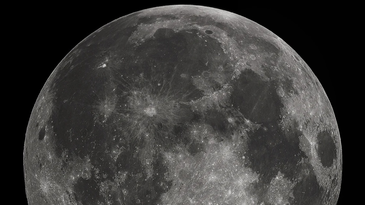 Perle arancioni sulla Luna: antichi segreti celati nel vetro vulcanico