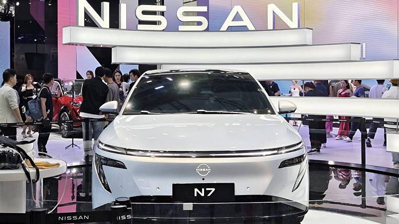 Nissan N7 berlina elettrica